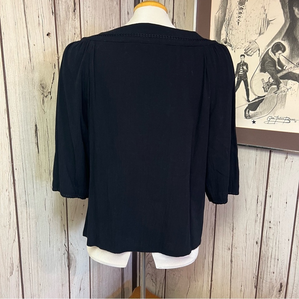 Women's Petite Large Nygard Sport Black Embroidered Top - Picture 5 of 8